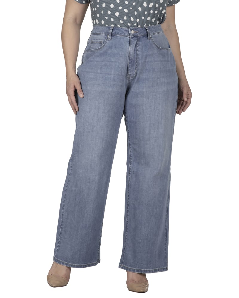 Women's straight leg loose fit jeans top